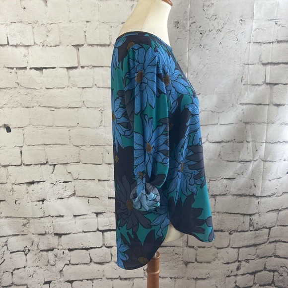 Loft Blue Floral Blouse Roll Tab Sleeve Size Small Polyester Chest Pocket - Picture 8 of 11